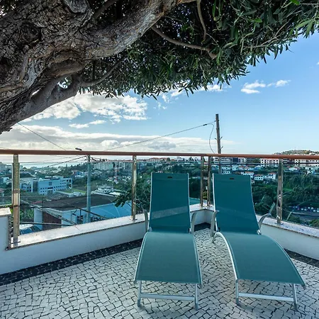 Moradia Vista Atlantico Βίλα Φουνκάλ